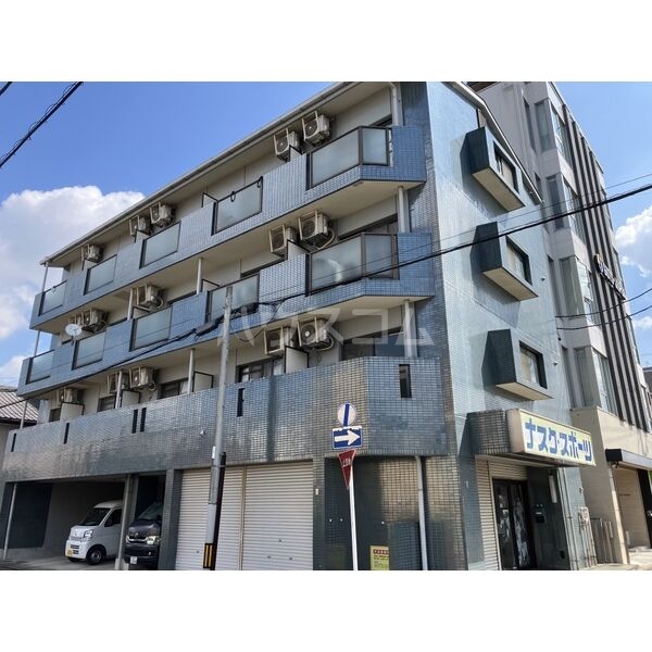 15/21 エントランス