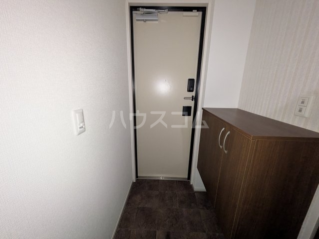 14/30 玄関