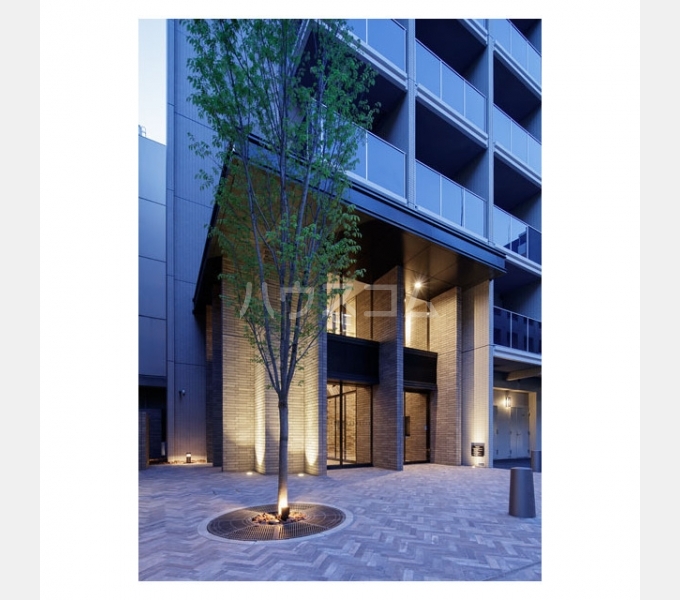 18/24 エントランス