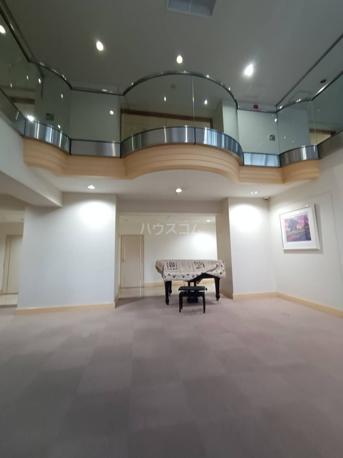 28/30 エントランス