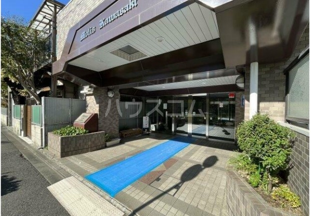 2/4 エントランス