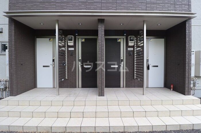 18/20 エントランス