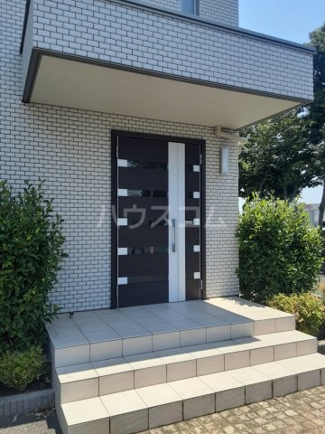 21/25 エントランス