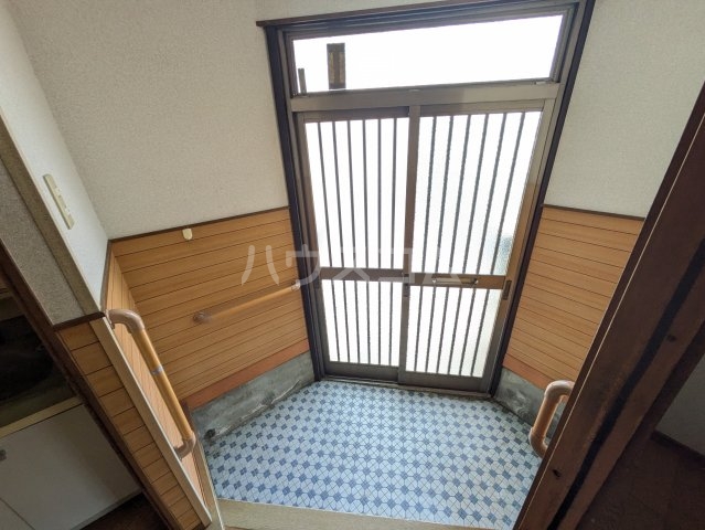13/30 玄関