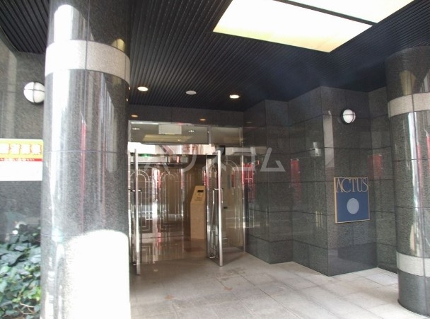 14/22 エントランス