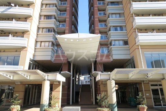 19/26 エントランス