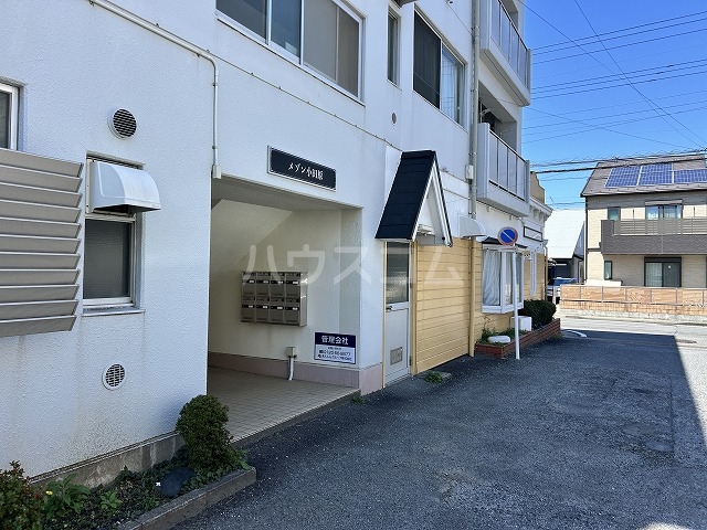 28/30 エントランス