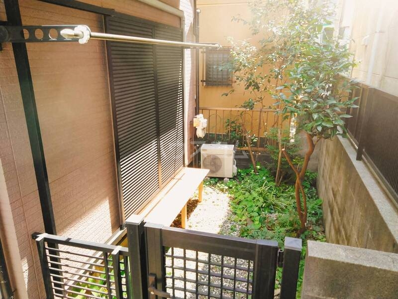 13/23 バルコニー