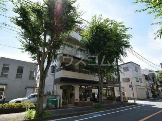 18/20 エントランス