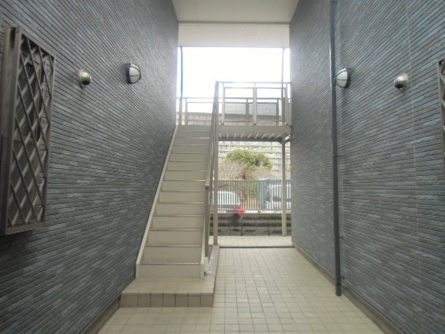 22/24 エントランス