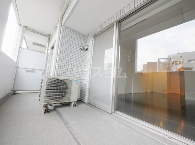 13/19 バルコニー