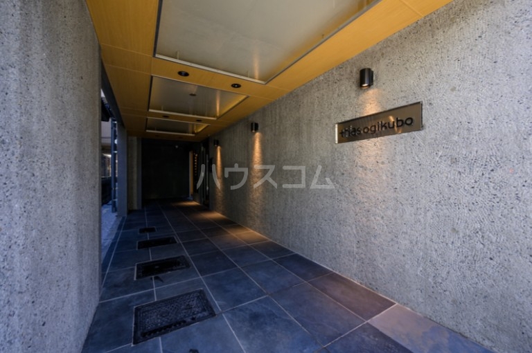 13/13 エントランス