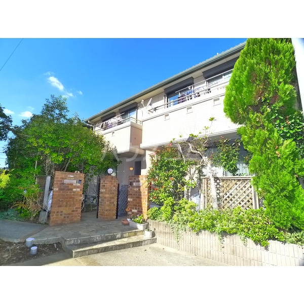 27/30 エントランス