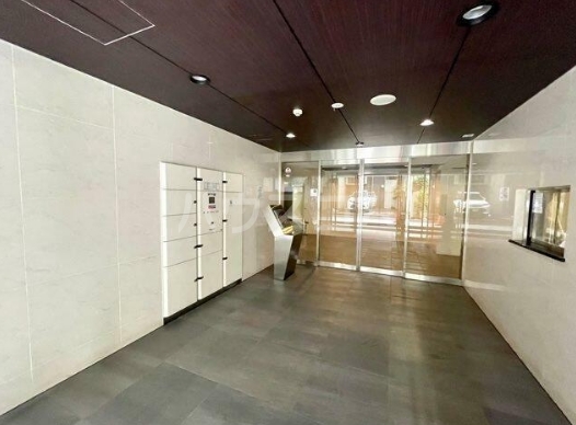 14/20 エントランス