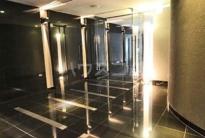 15/16 エントランス