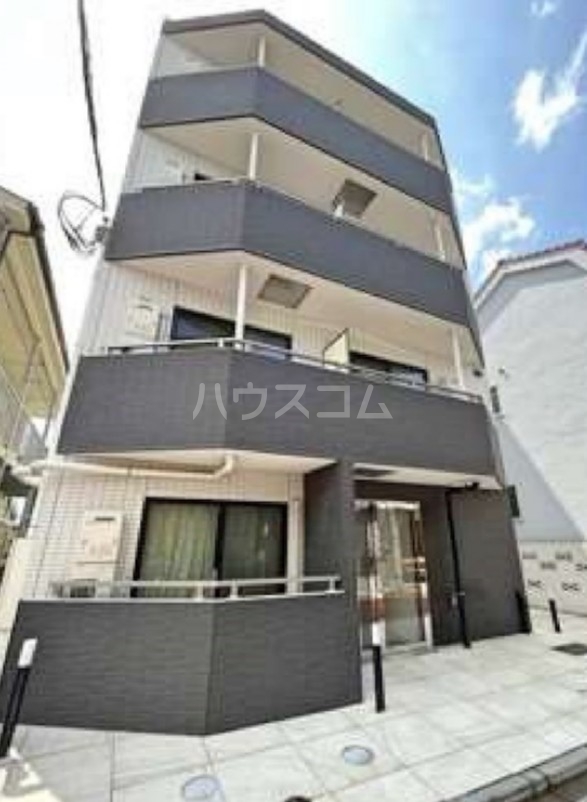 21/26 エントランス