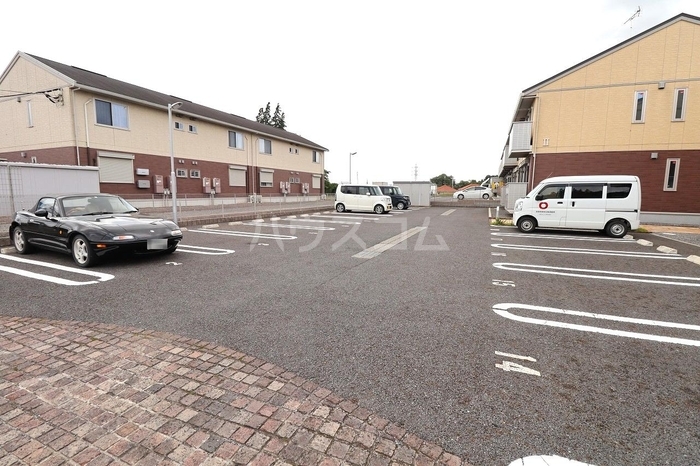 19/26 駐車場