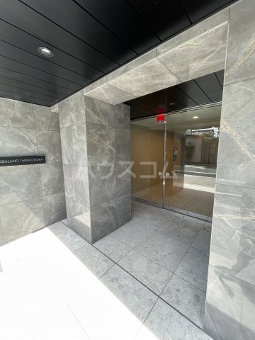 25/30 エントランス