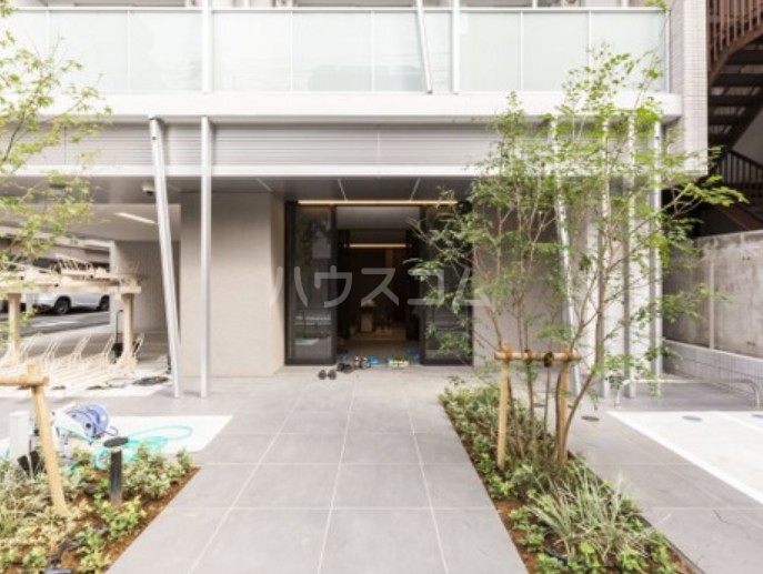 14/17 エントランス