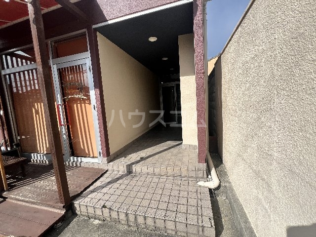 20/30 エントランス