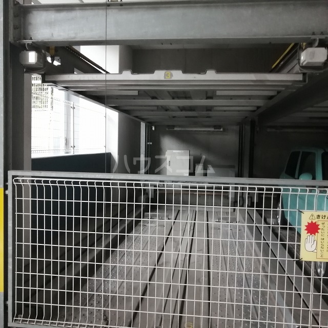 25/30 エントランス