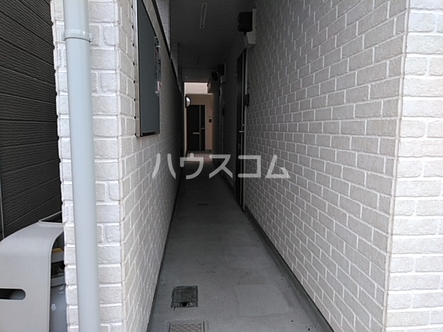 22/23 エントランス