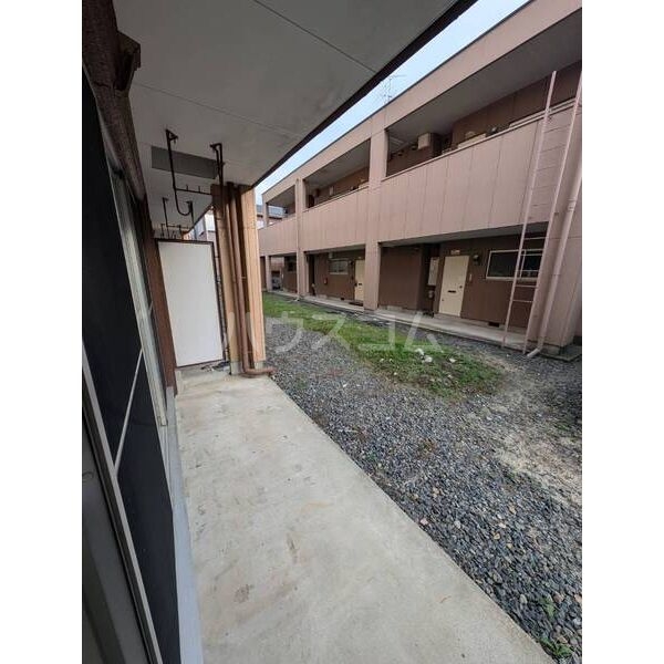 13/22 バルコニー