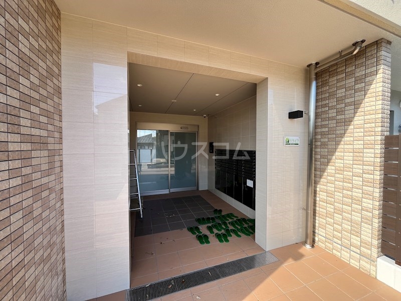 28/29 エントランス