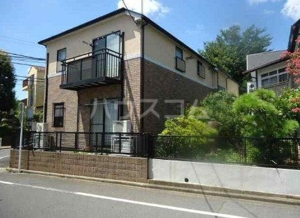 16/20 エントランス