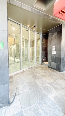 17/17 エントランス