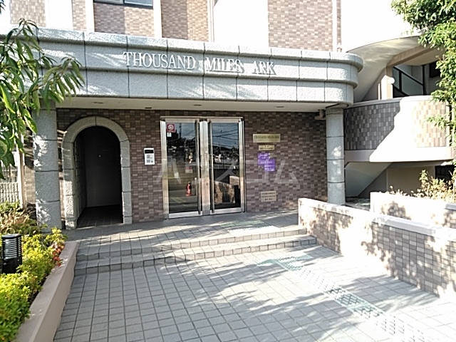 24/28 エントランス