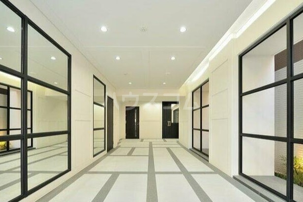 14/23 エントランス