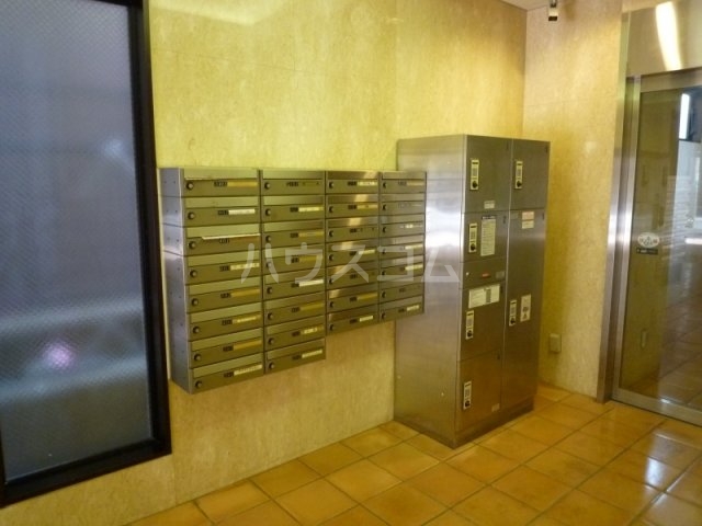 15/16 エントランス