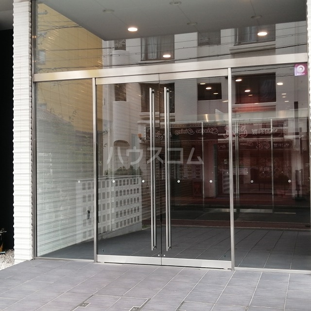 24/29 エントランス