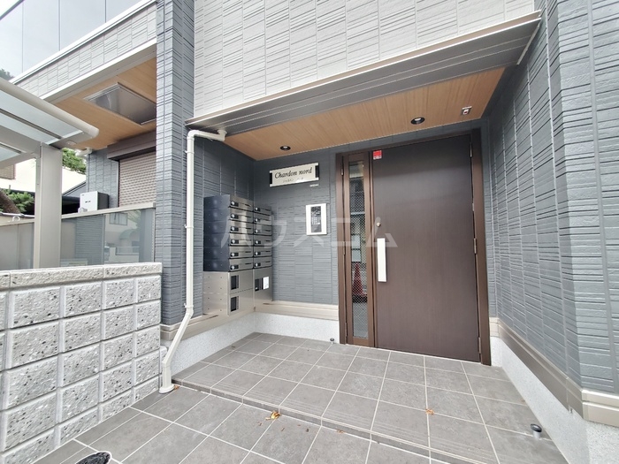 24/26 エントランス