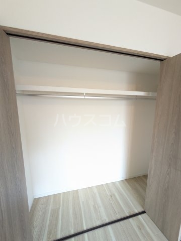 13/27 収納