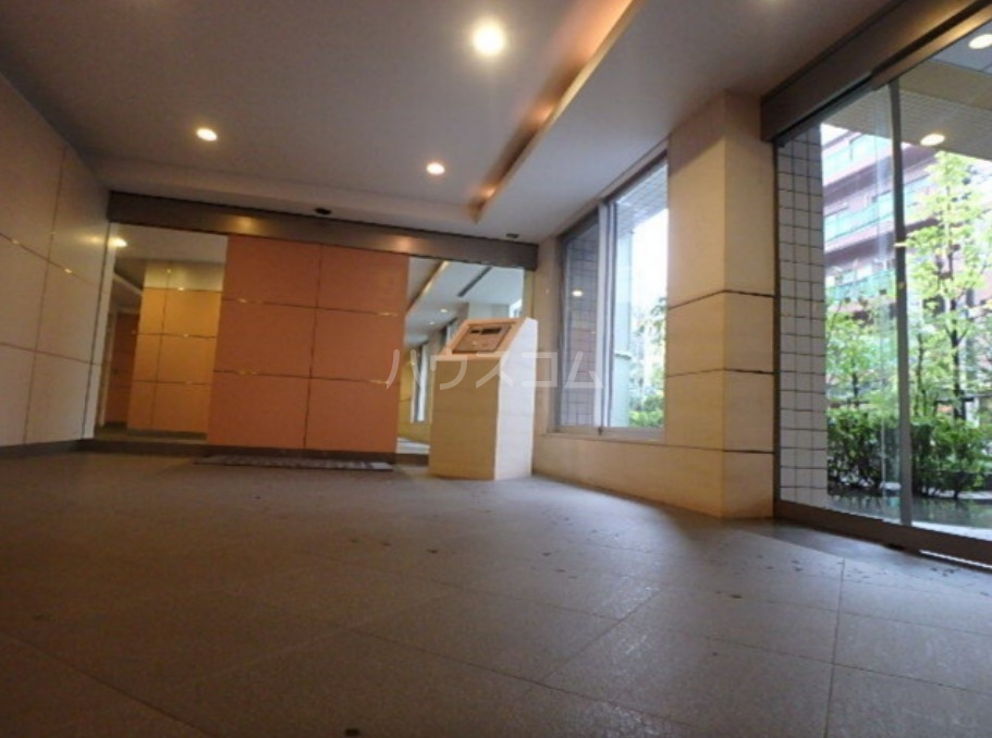 13/23 エントランス