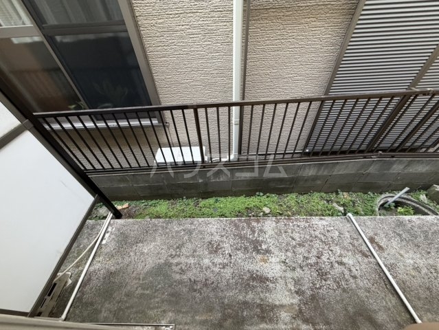 15/18 バルコニー