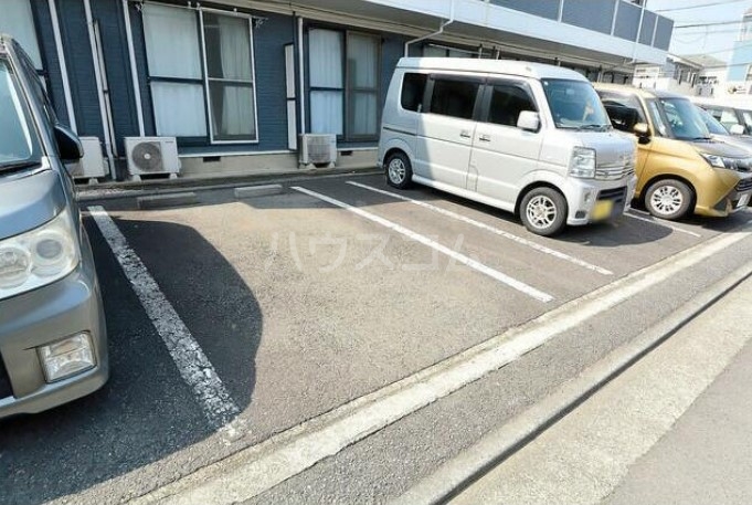 17/25 駐車場