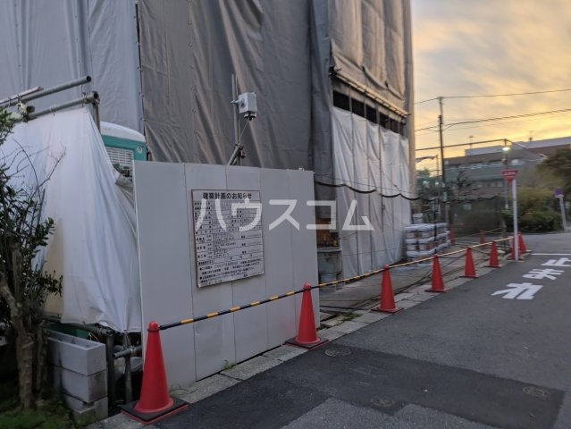 14/18 エントランス