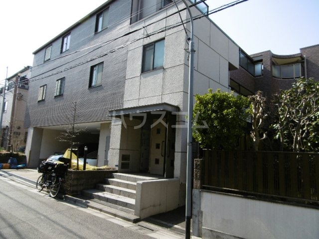 2/4 エントランス