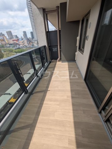 16/27 バルコニー