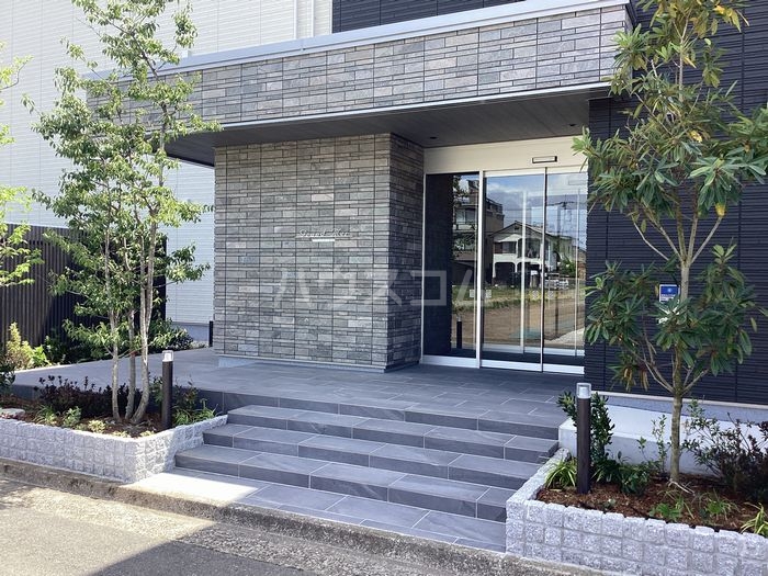 14/17 エントランス