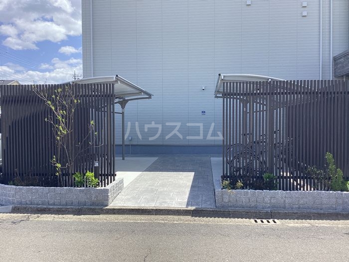 15/17 エントランス