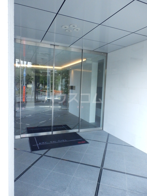 20/27 エントランス