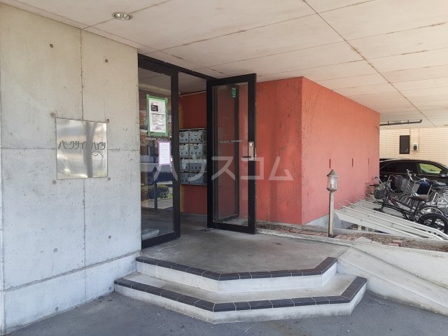 26/30 エントランス