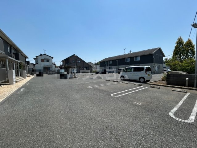 2/3 駐車場