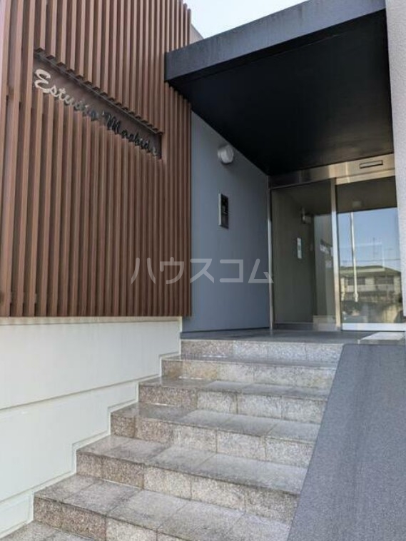 18/28 エントランス