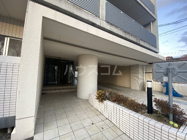 21/29 エントランス