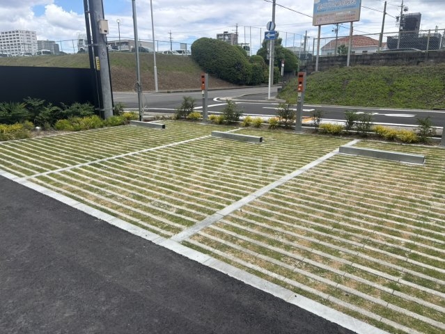 19/28 駐車場
